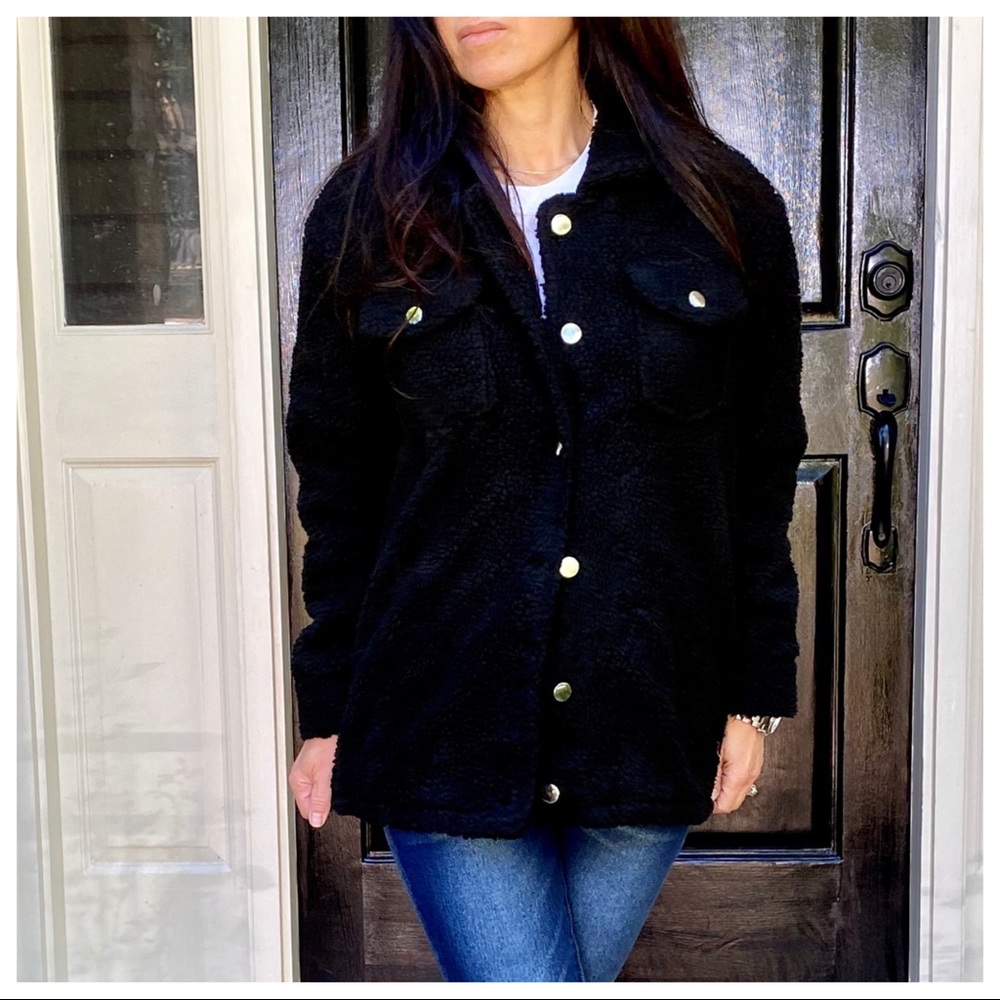 Black Sherpa faux fur button down jacket - Picture 7 of 9